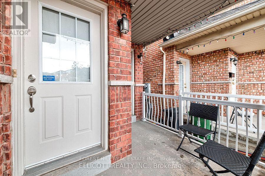 Single Family at 18 San Gabriele Place, Toronto (Humber Summit), Ontario - Photo 3 - RE/MAX Garden City Realty