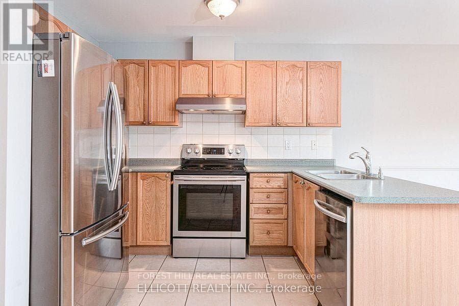 Single Family at 18 San Gabriele Place, Toronto (Humber Summit), Ontario - Photo 9 - RE/MAX Garden City Realty