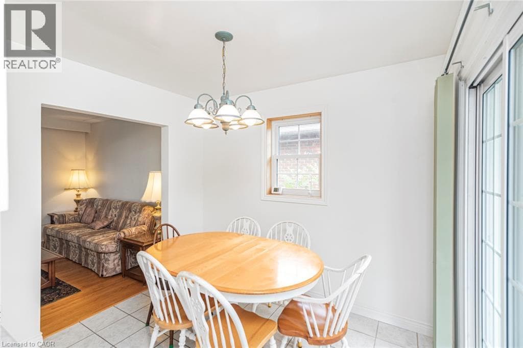 Single Family at 37 LORNE Avenue, Grimsby, Ontario - Photo 10 - RE/MAX Garden City Realty