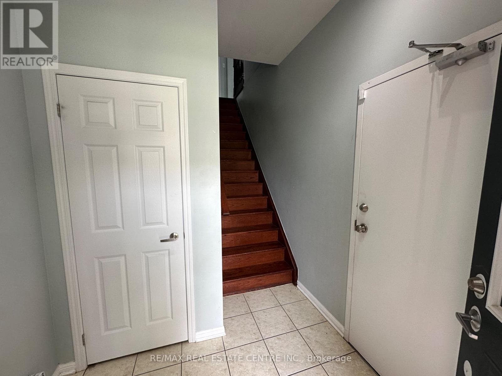 Single Family at 52 Commuter Drive, Brampton (Northwest Brampton), Ontario - Photo 10 - RE/MAX Garden City Realty