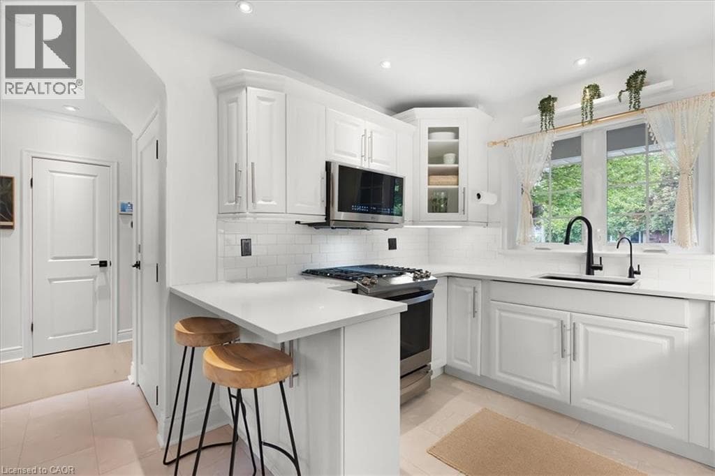 Single Family at 17 HIGHLAND Crescent, Cambridge, Ontario - Photo 8 - RE/MAX Garden City Realty