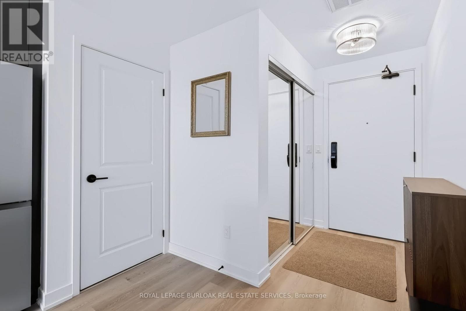 Single Family at 2110- 2075 Lakeshore Road, Burlington (Brant), Ontario - Photo 6 - RE/MAX Garden City Realty