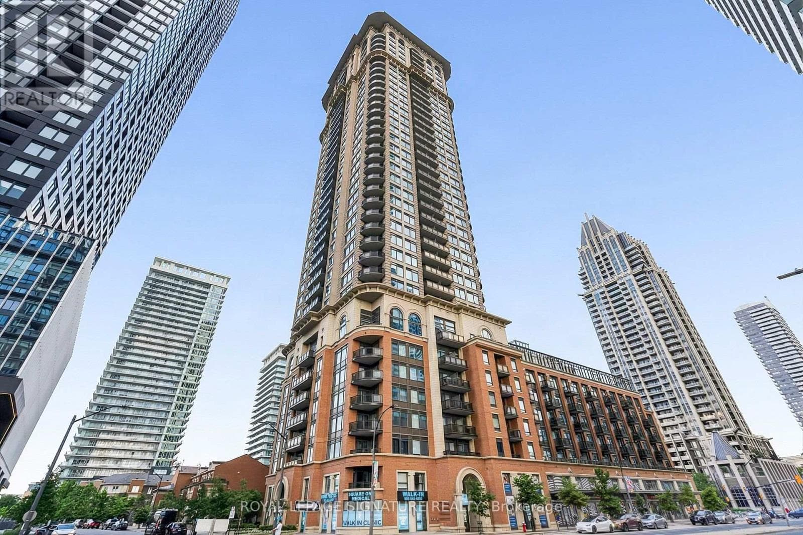 3601- 385 Prince Of Wales Drive