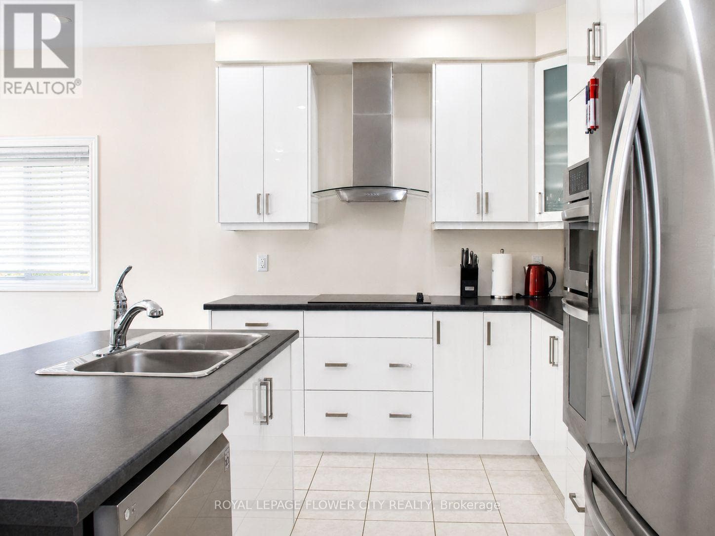 Single Family at 18 Jenner Drive, Brant (Paris), Ontario - Photo 10 - RE/MAX Garden City Realty