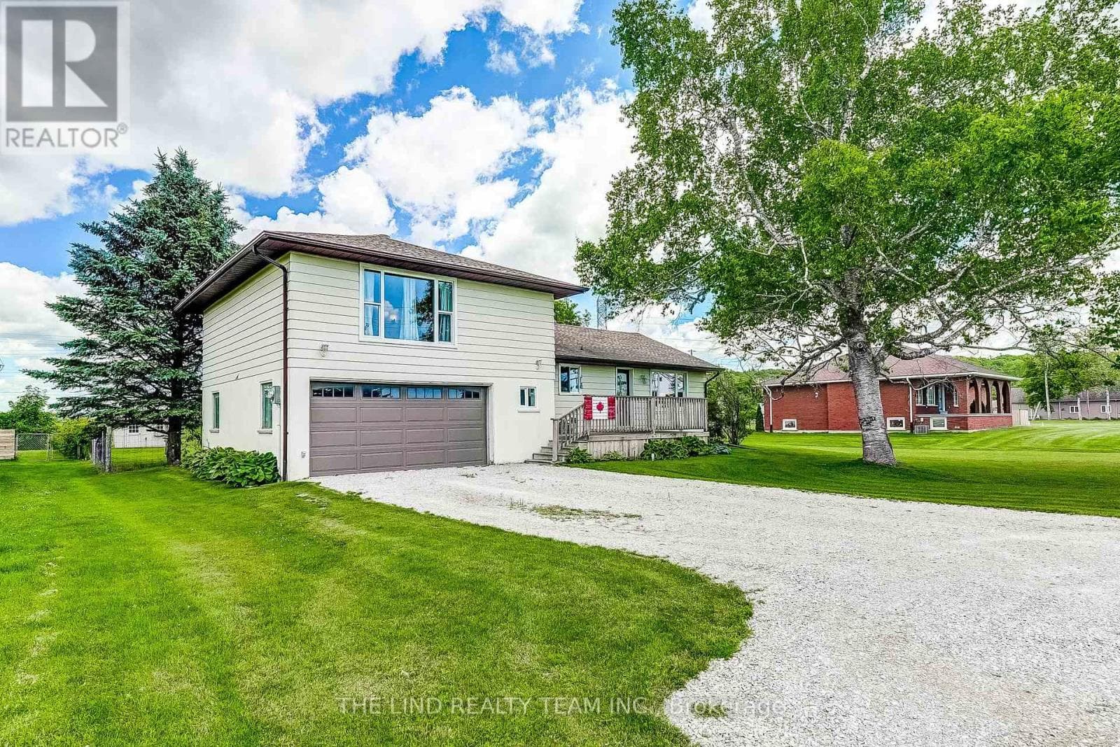 19505 Bathurst Street