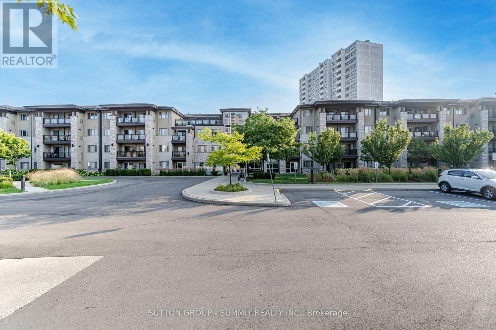418- 570 Lolita Gardens