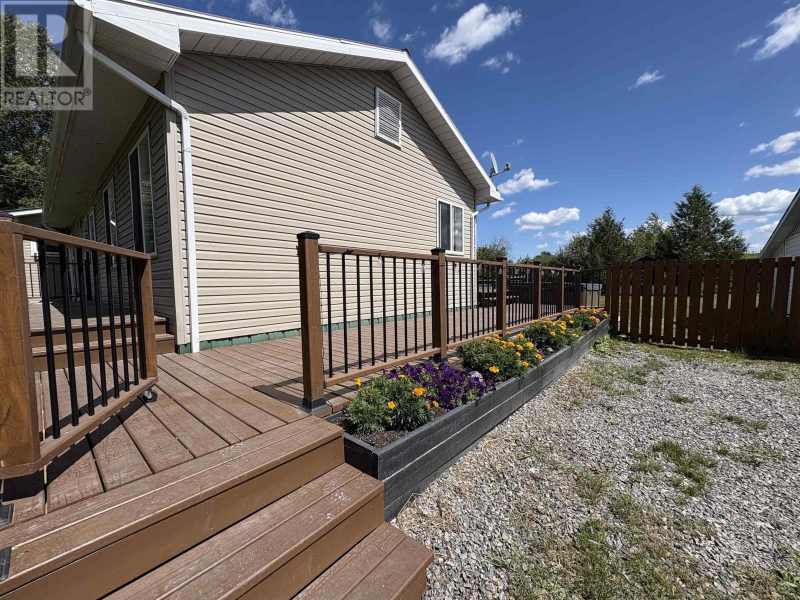 Single Family at , FORT FRANCES, Ontario - Photo 4 - RE/MAX Garden City Realty