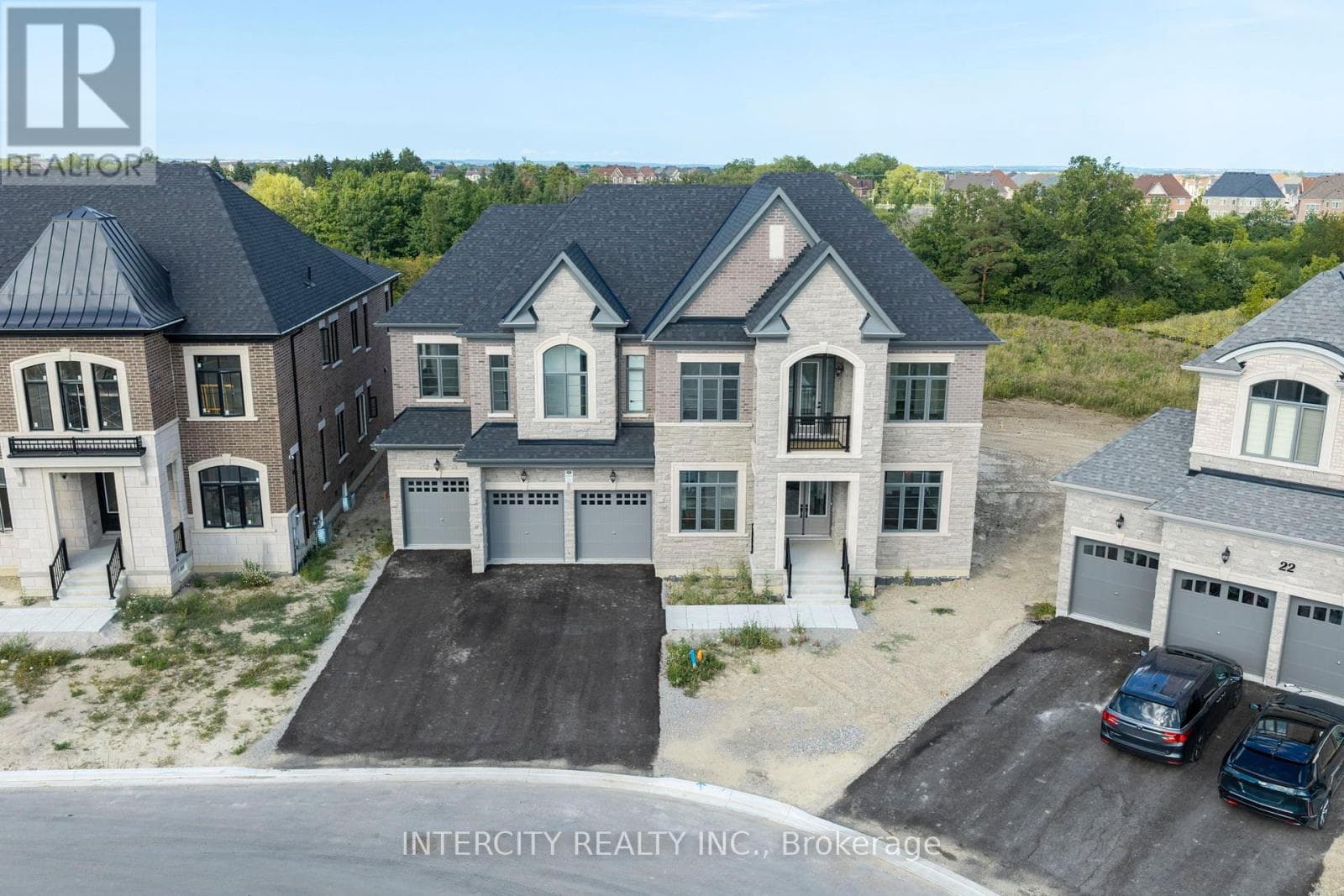 20 Gold Bottom Crescent