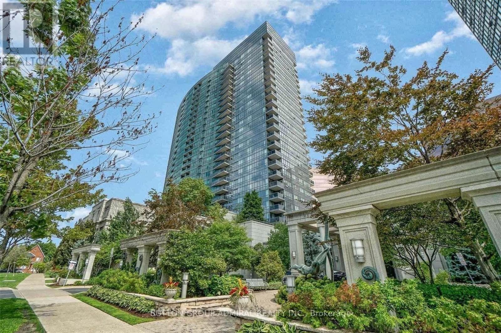 Single Family at 2316- 25 Greenview Avenue, Toronto (Newtonbrook West), Ontario - Photo 2 - RE/MAX Garden City Realty