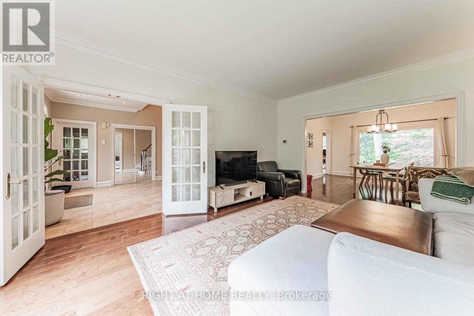 Single Family at 2175 Oneida Court, Mississauga (Erindale), Ontario - Photo 3 - RE/MAX Garden City Realty