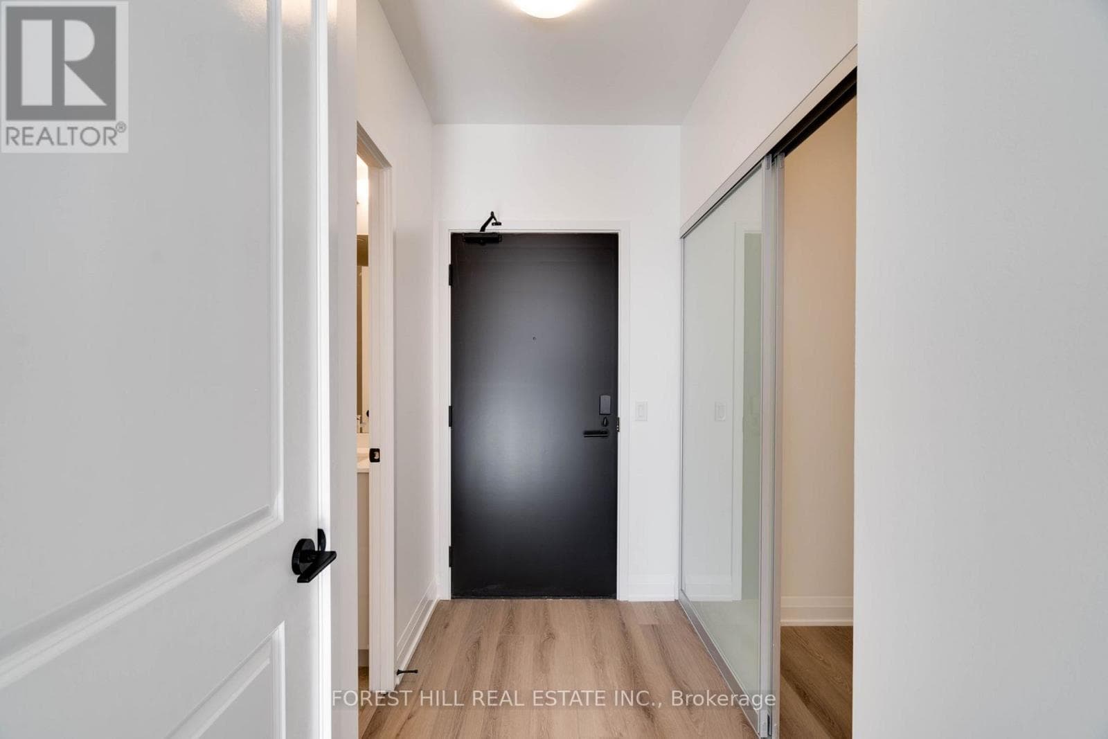 Single Family at 807- 2343 Khalsa Gate, Oakville (WM Westmount), Ontario - Photo 3 - RE/MAX Garden City Realty