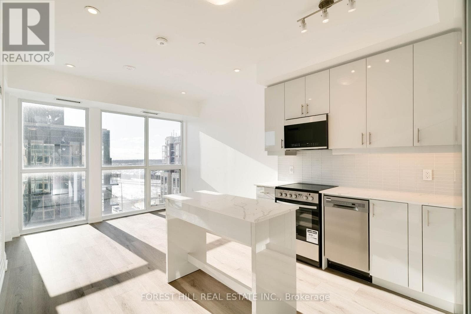 Single Family at 807- 2343 Khalsa Gate, Oakville (WM Westmount), Ontario - Photo 7 - RE/MAX Garden City Realty