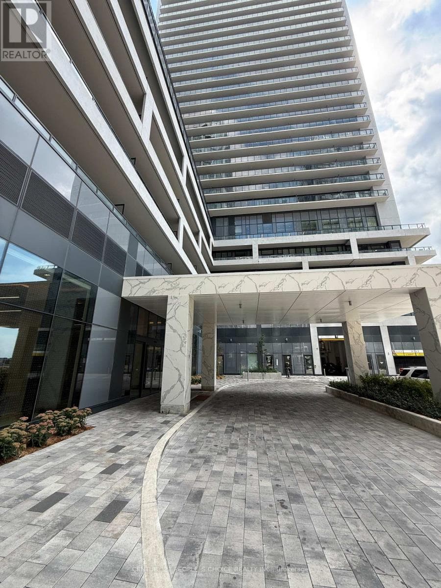 Single Family at 205- 8960 Jane Street, Vaughan (Concord), Ontario - Photo 2 - RE/MAX Garden City Realty