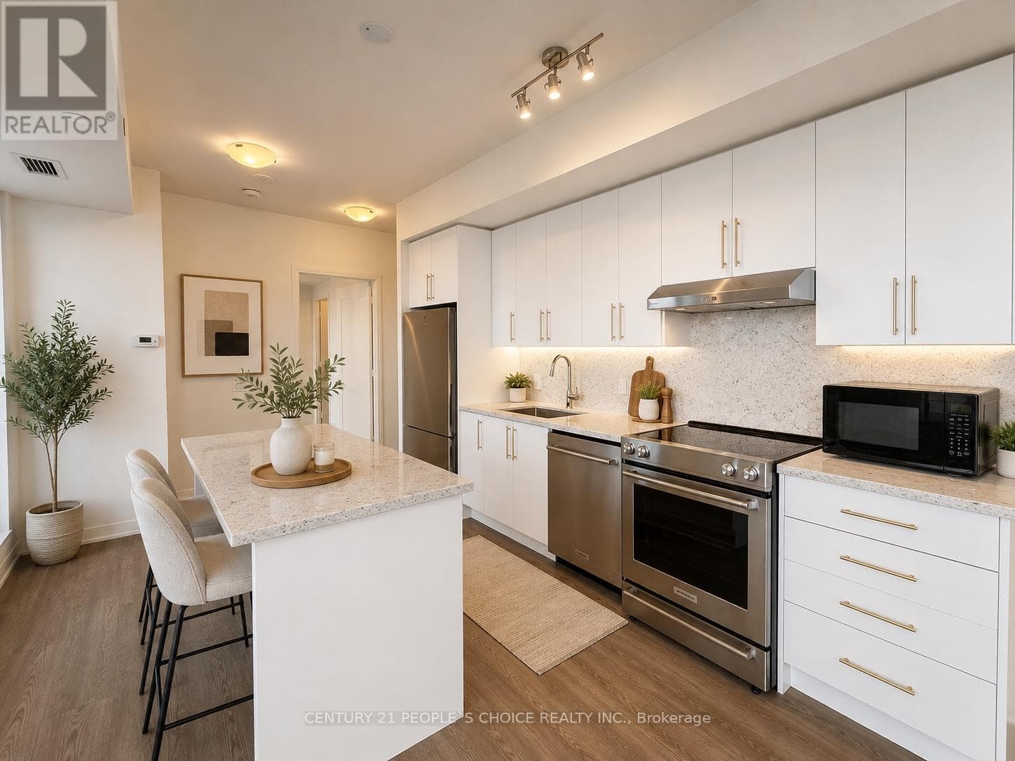 Single Family at 205- 8960 Jane Street, Vaughan (Concord), Ontario - Photo 4 - RE/MAX Garden City Realty