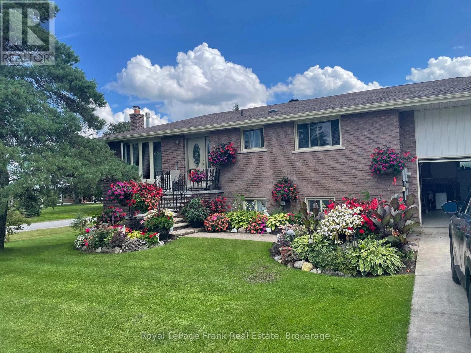 378 Old Surrey Lane
