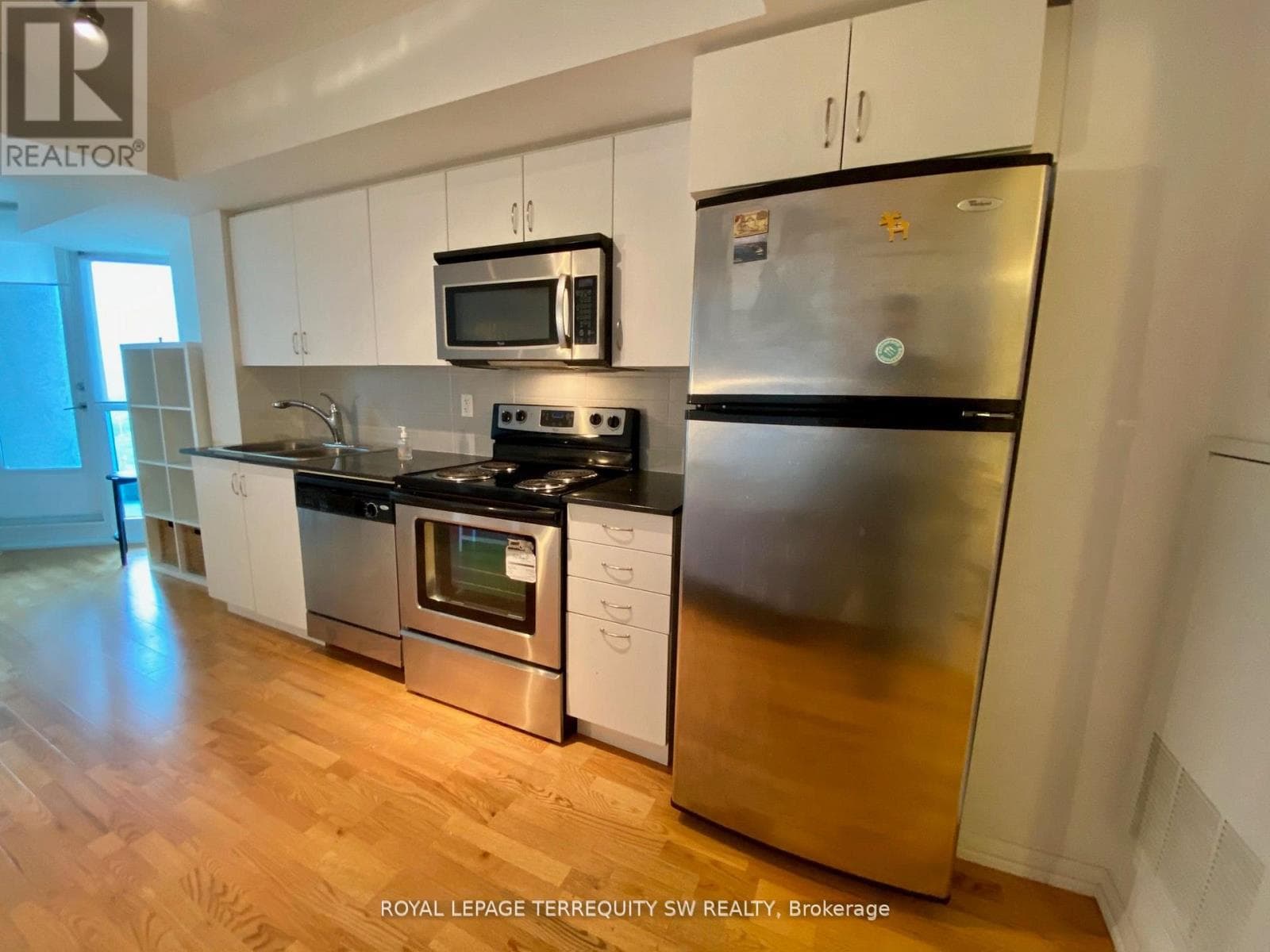 Single Family at 1458- 209 Fort York Boulevard, Toronto (Niagara), Ontario - Photo 2 - RE/MAX Garden City Realty