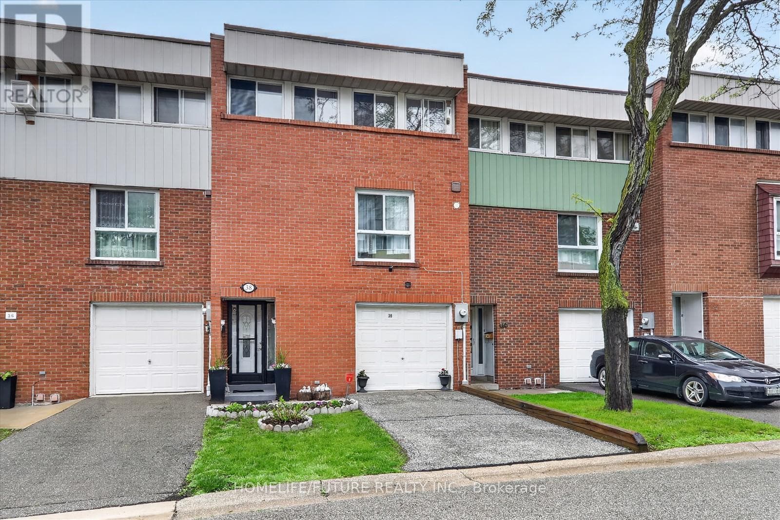 70- 38 John Cabot Way