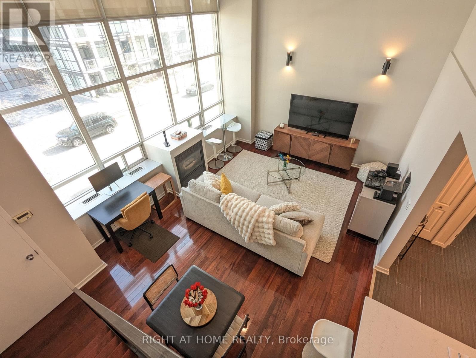 Single Family at 215- 300 Manitoba Street, Toronto (Mimico), Ontario - Photo 10 - RE/MAX Garden City Realty