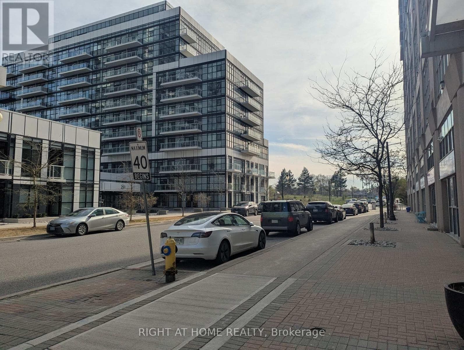 Single Family at 215- 300 Manitoba Street, Toronto (Mimico), Ontario - Photo 2 - RE/MAX Garden City Realty