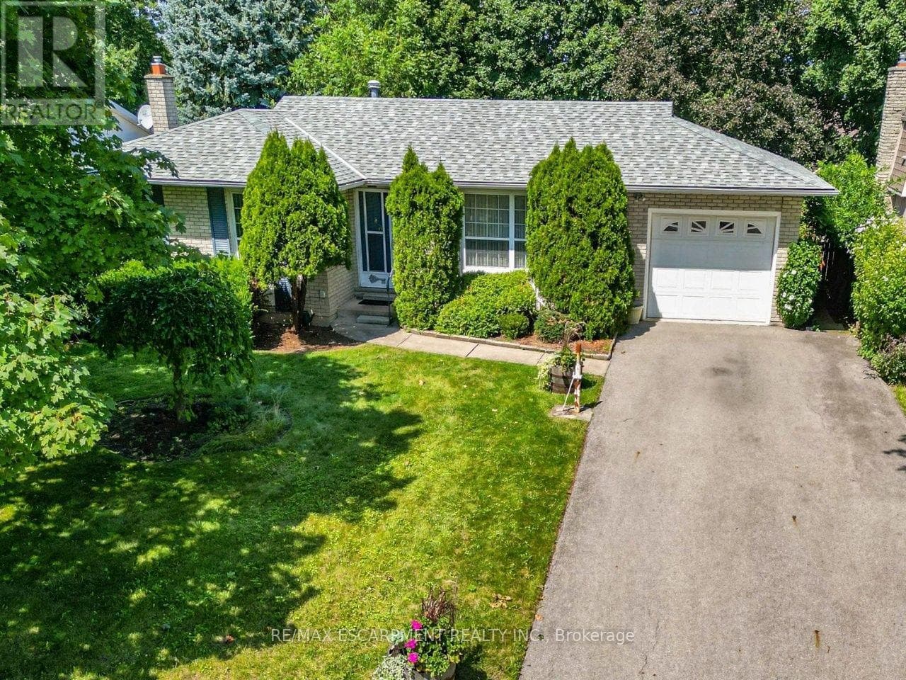 4193 Regent Court