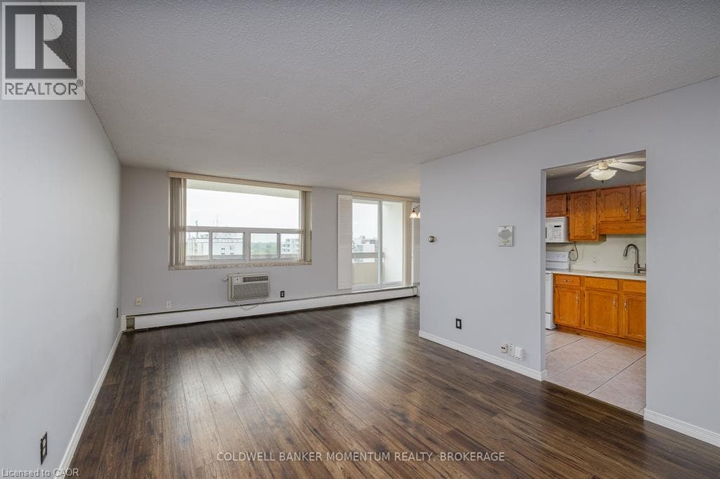 Single Family at 1002- 365 GENEVA Street, St. Catharines, Ontario - Photo 4 - RE/MAX Garden City Realty
