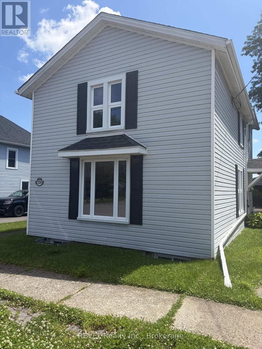 2324 Centre Street