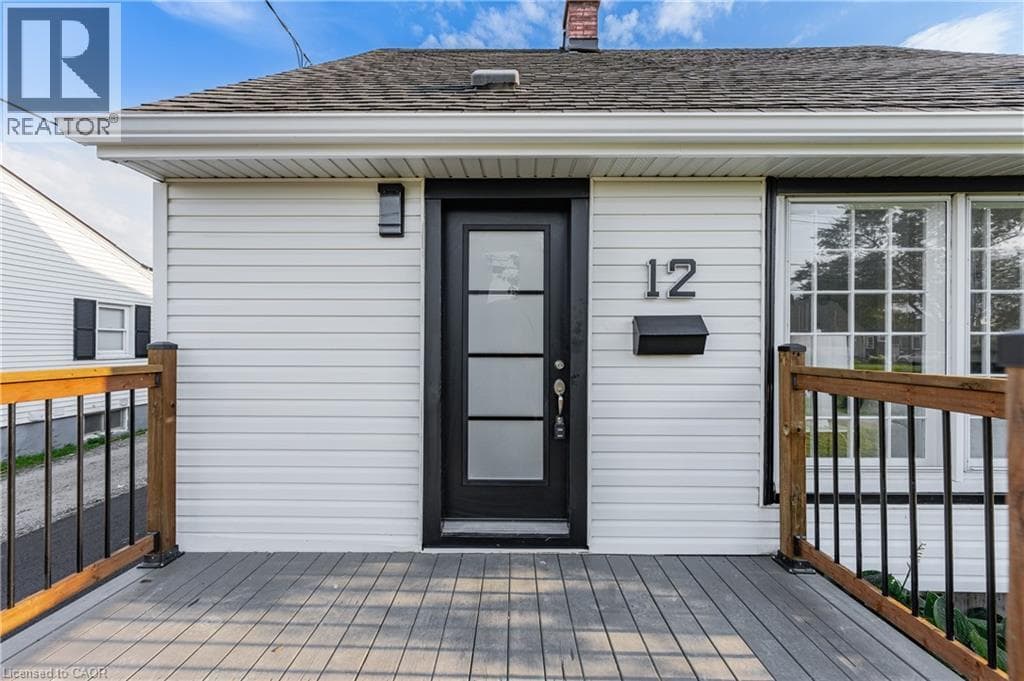 Single Family at 12 ADMIRAL Road, St. Catharines, Ontario - Photo 6 - RE/MAX Garden City Realty