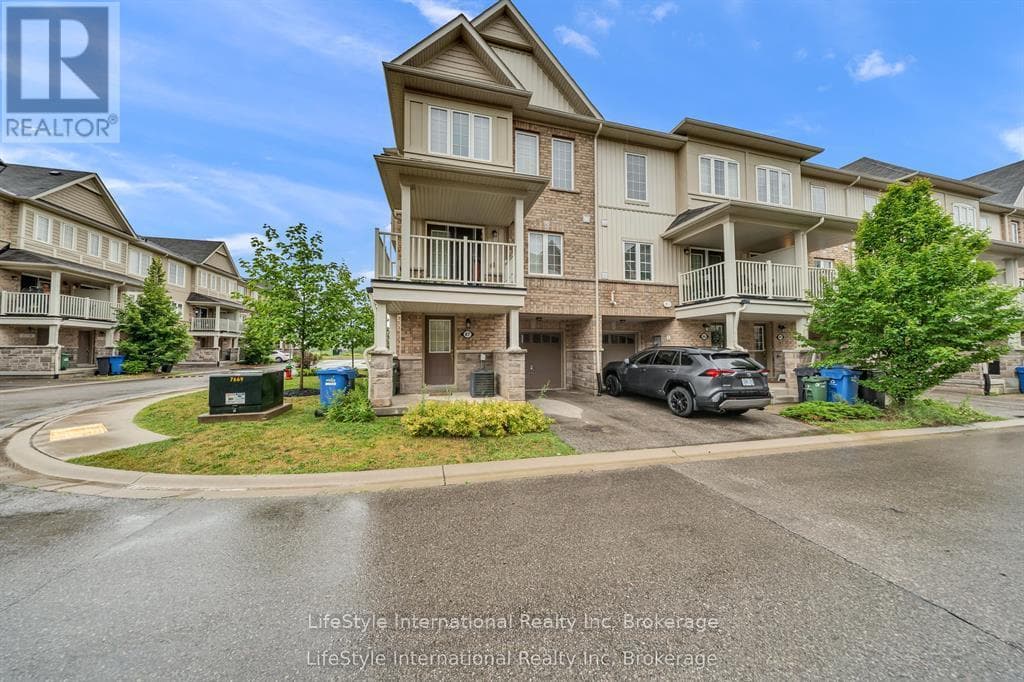 87- 88 Decorso Drive