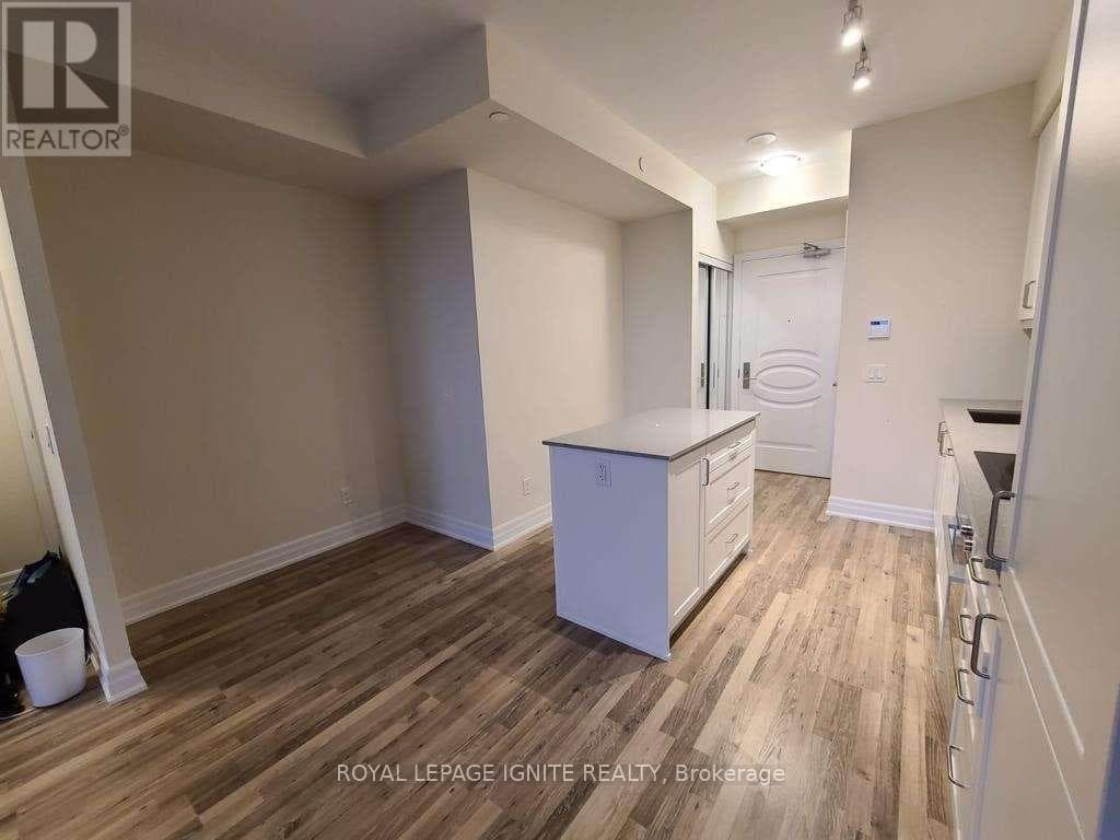 Single Family at 1211- 9085 Jane Street, Vaughan (Concord), Ontario - Photo 8 - RE/MAX Garden City Realty
