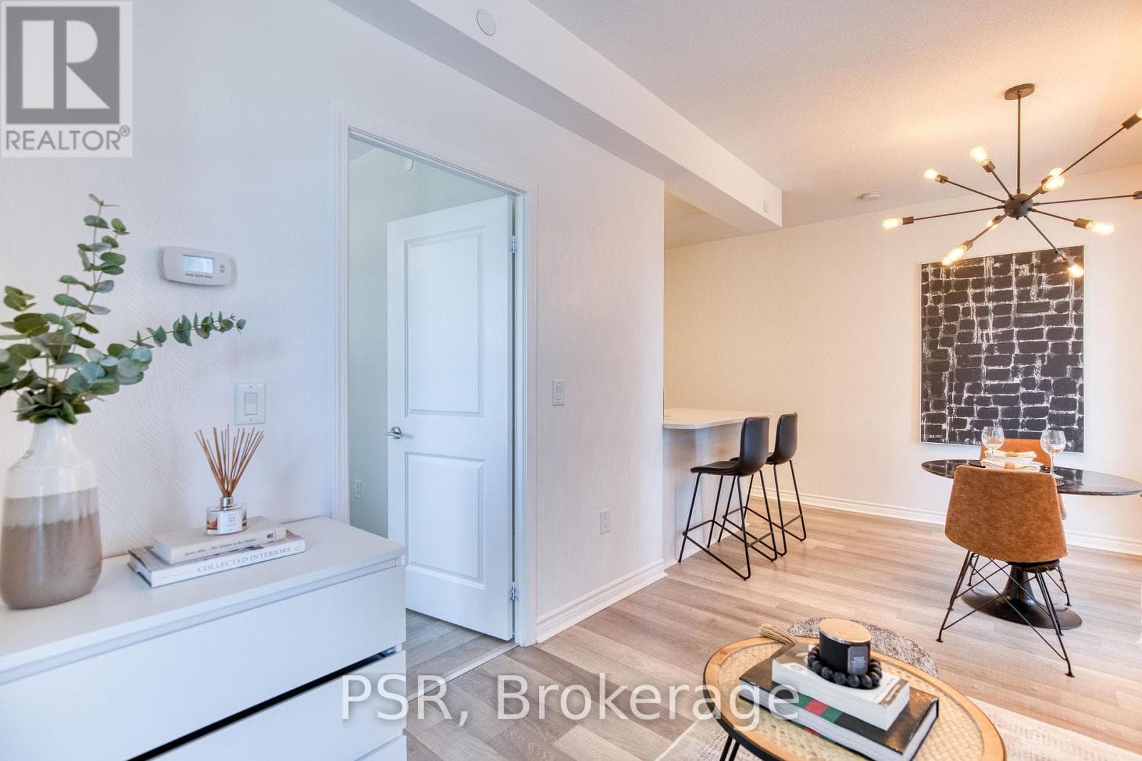 Single Family at 905- 39 Annie Craig Avenue, Toronto (Mimico), Ontario - Photo 10 - RE/MAX Garden City Realty