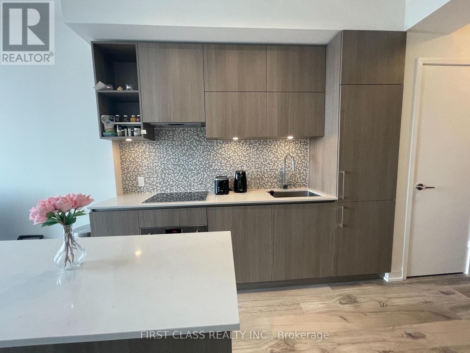 Single Family at 1410- 1 Yorkville Avenue, Toronto (Annex), Ontario - Photo 5 - RE/MAX Garden City Realty