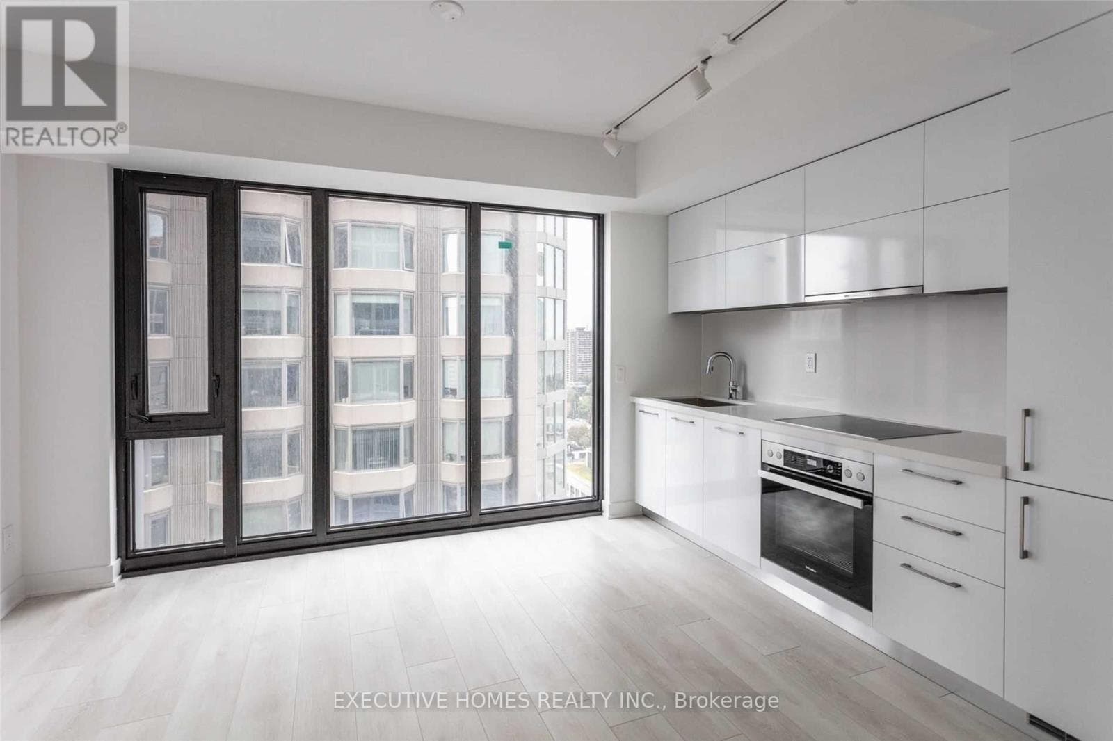 Single Family at 2201- 188 Cumberland Street, Toronto (Annex), Ontario - Photo 3 - RE/MAX Garden City Realty