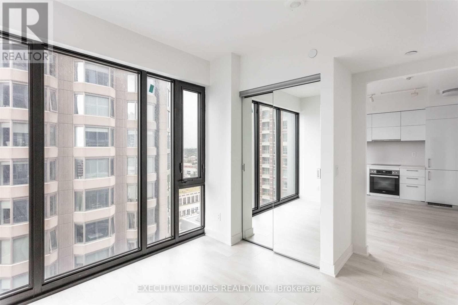 Single Family at 2201- 188 Cumberland Street, Toronto (Annex), Ontario - Photo 5 - RE/MAX Garden City Realty