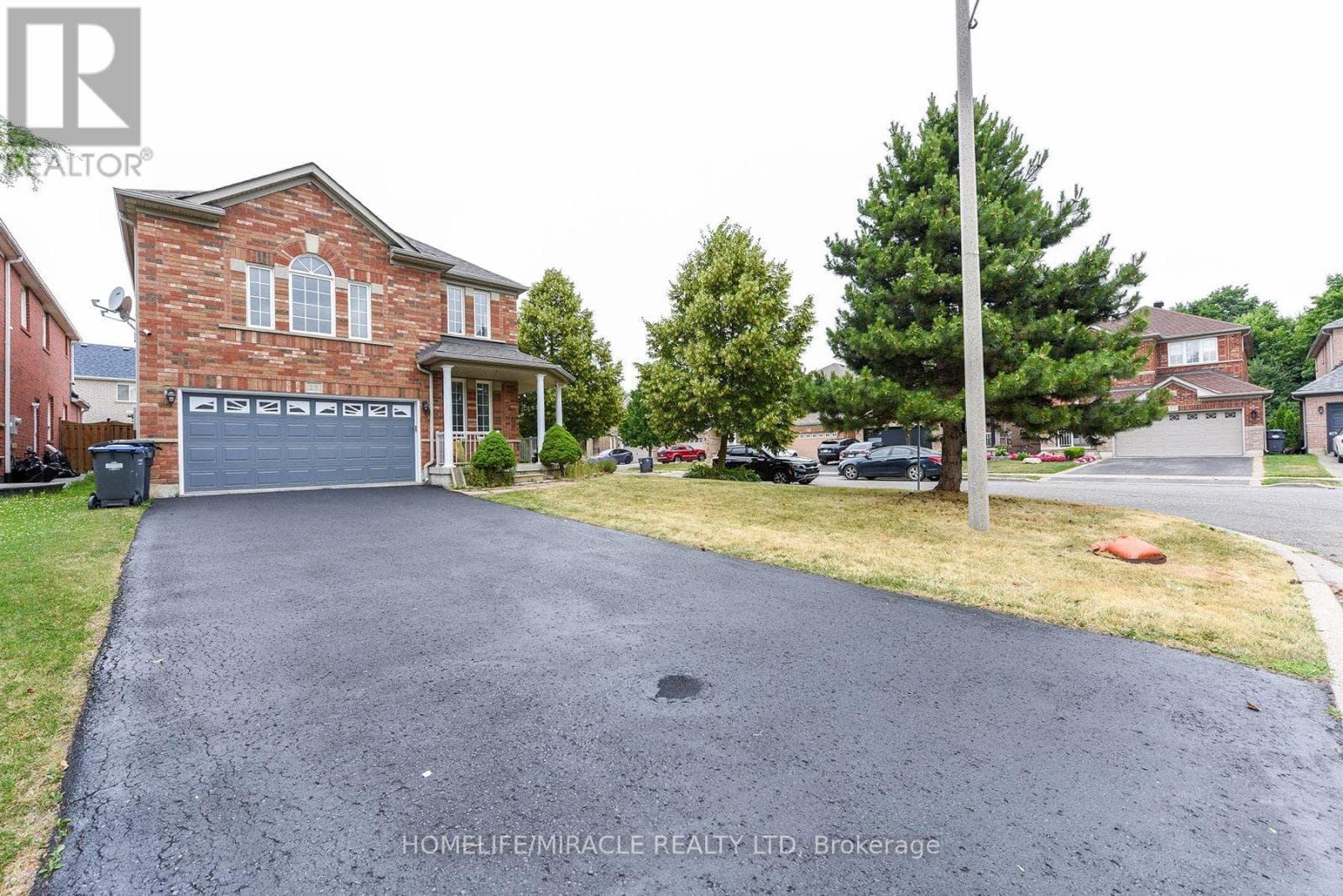 Single Family at 25 Blackcherry Lane, Brampton (Sandringham-Wellington), Ontario - Photo 2 - RE/MAX Garden City Realty