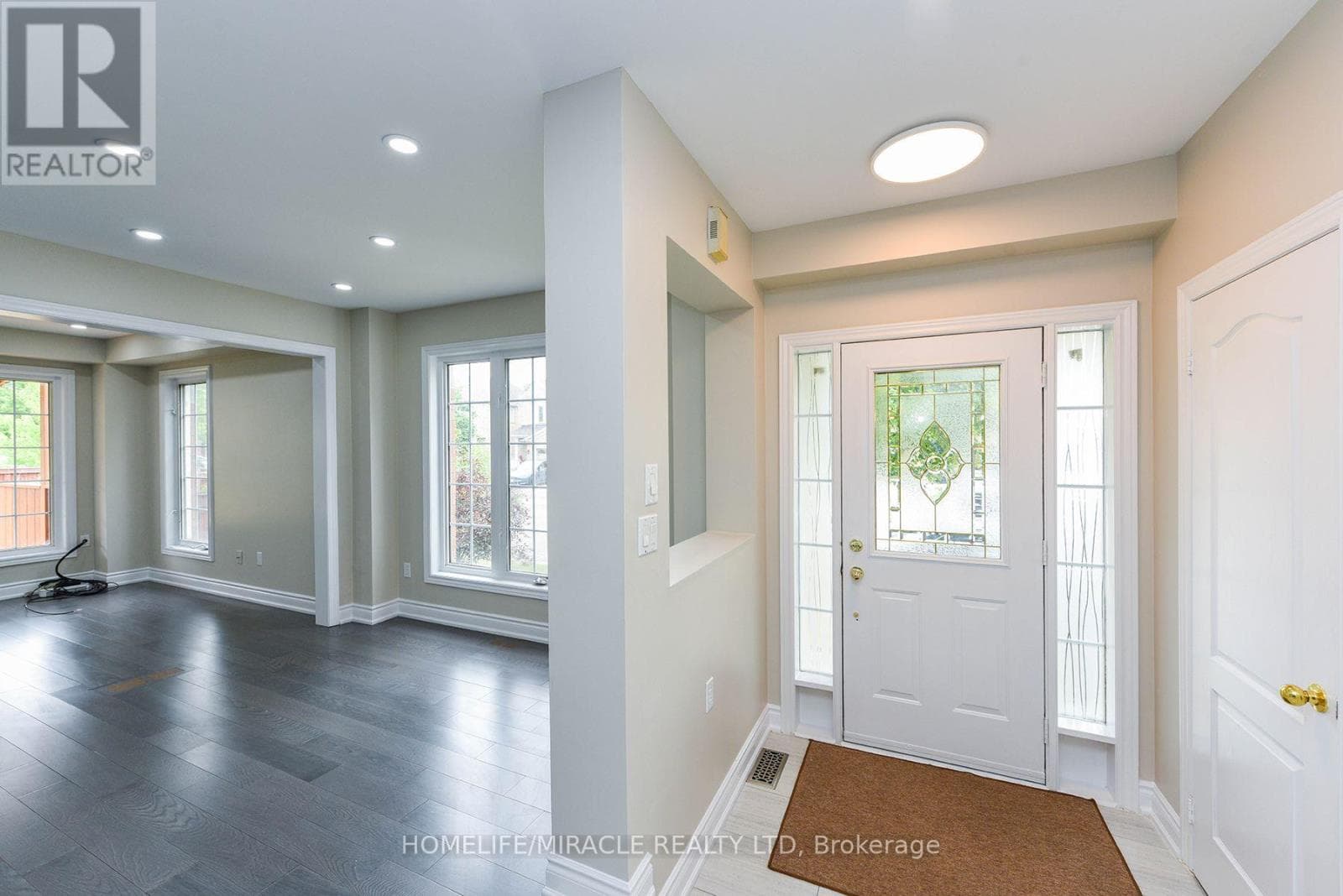 Single Family at 25 Blackcherry Lane, Brampton (Sandringham-Wellington), Ontario - Photo 5 - RE/MAX Garden City Realty
