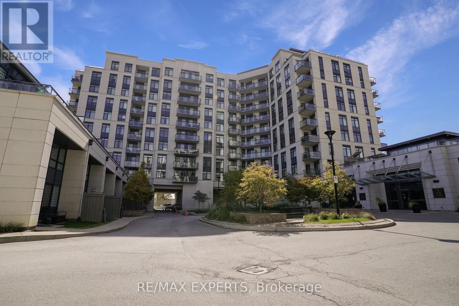 208- 24 Woodstream Boulevard