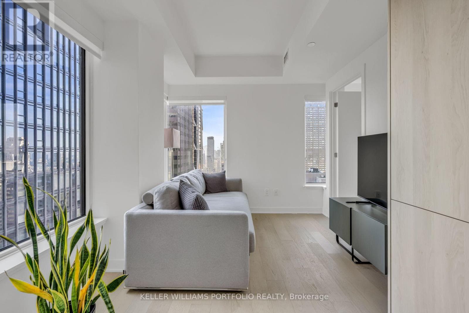 Single Family at 2709- 11 Yorkville Avenue, Toronto (Annex), Ontario - Photo 3 - RE/MAX Garden City Realty