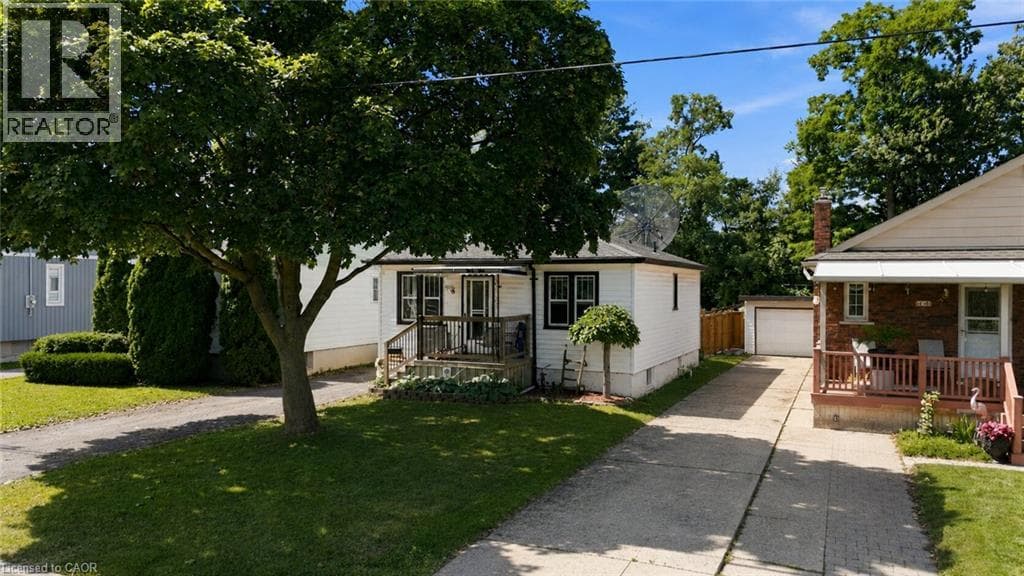 Single Family at 13 PRESTWICK Avenue, St. Catharines, Ontario - Photo 2 - RE/MAX Garden City Realty