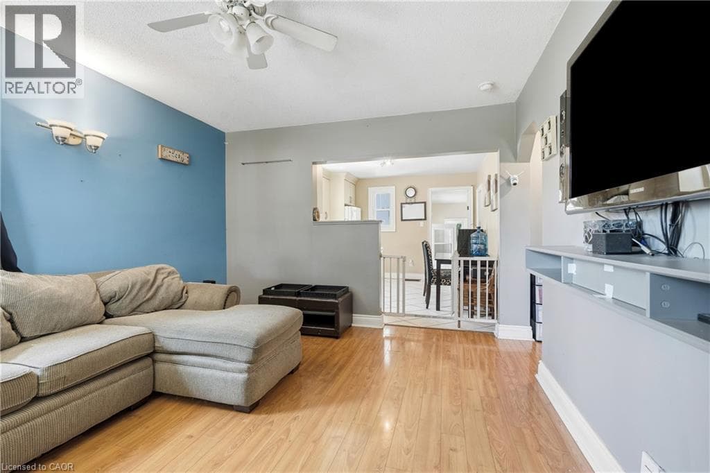 Single Family at 13 PRESTWICK Avenue, St. Catharines, Ontario - Photo 6 - RE/MAX Garden City Realty