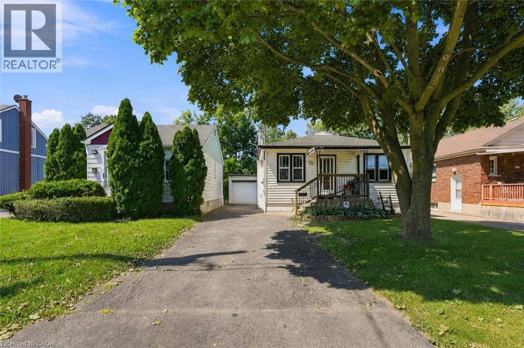13 PRESTWICK Avenue