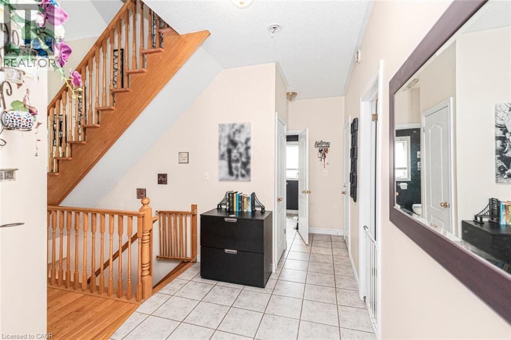 Single Family at 4257 STADELBAUER Drive, Beamsville, Ontario - Photo 6 - RE/MAX Garden City Realty