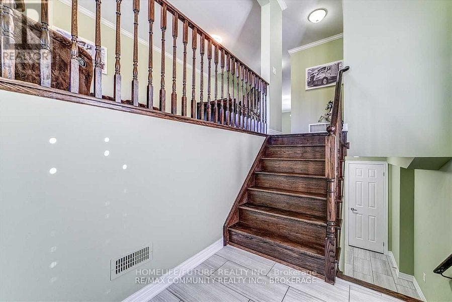 Single Family at 84 Wimbledon Court, Whitby (Williamsburg), Ontario - Photo 3 - RE/MAX Garden City Realty