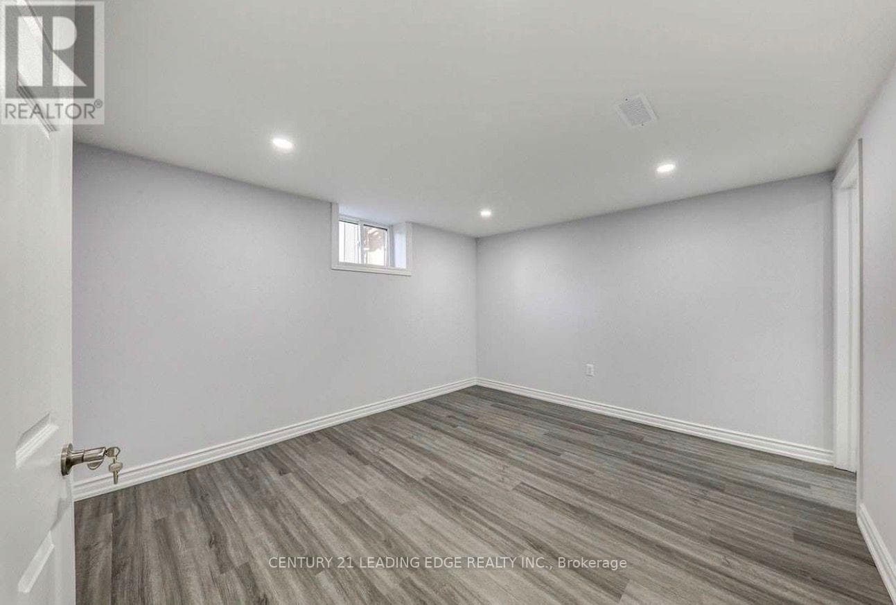 Single Family at 301 Rossland Road, Whitby (Williamsburg), Ontario - Photo 6 - RE/MAX Garden City Realty