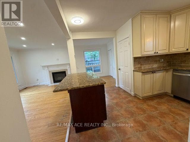Single Family at Main- 246 Horsham Avenue, Toronto (Willowdale West), Ontario - Photo 4 - RE/MAX Garden City Realty