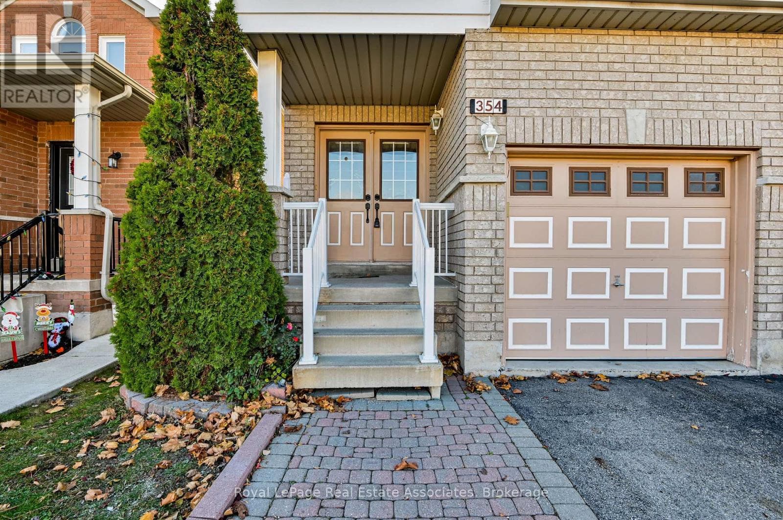 354 Oaktree Circle
