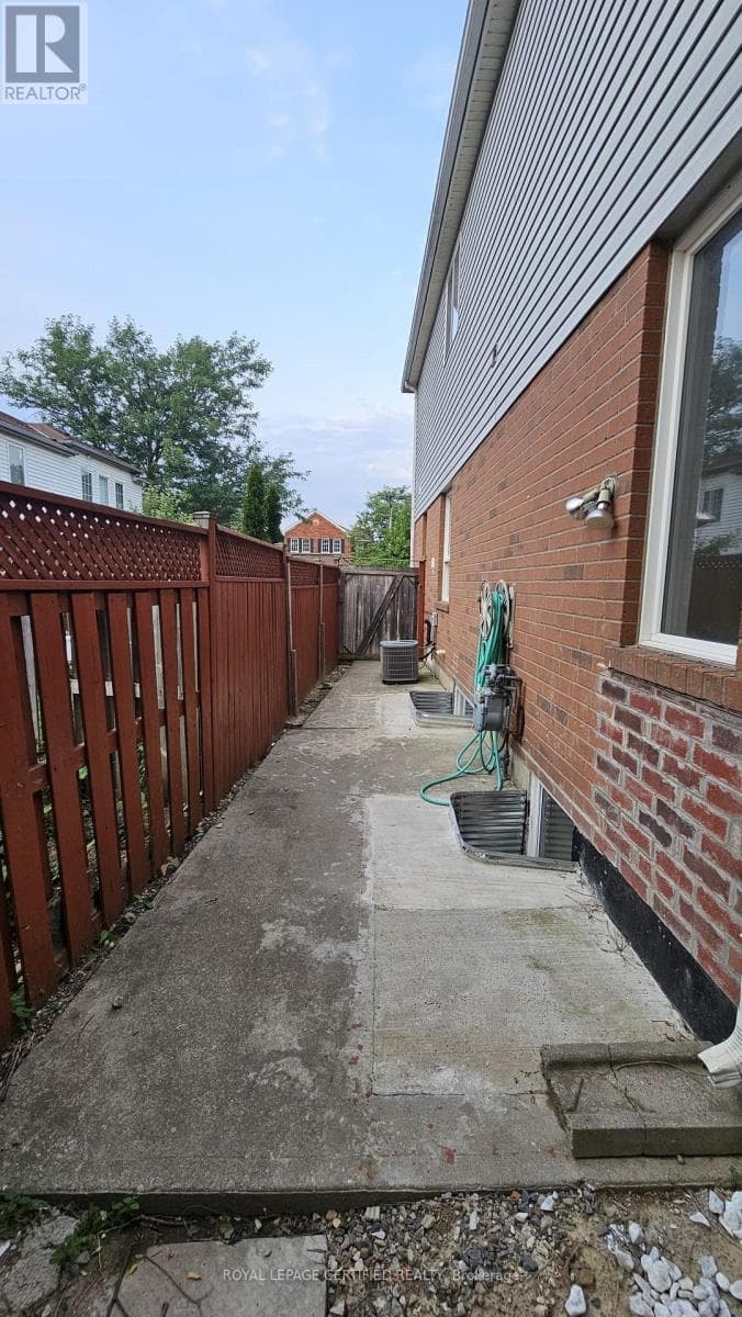 Single Family at Basement- 102 Bunchberry Way, Brampton (Sandringham-Wellington), Ontario - Photo 6 - RE/MAX Garden City Realty