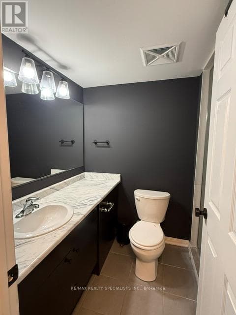 Single Family at 203- 70 BAYCLIFFE Crescent, Brampton (Northwest Brampton), Ontario - Photo 10 - RE/MAX Garden City Realty