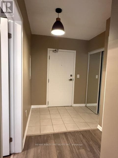Single Family at 203- 70 BAYCLIFFE Crescent, Brampton (Northwest Brampton), Ontario - Photo 4 - RE/MAX Garden City Realty