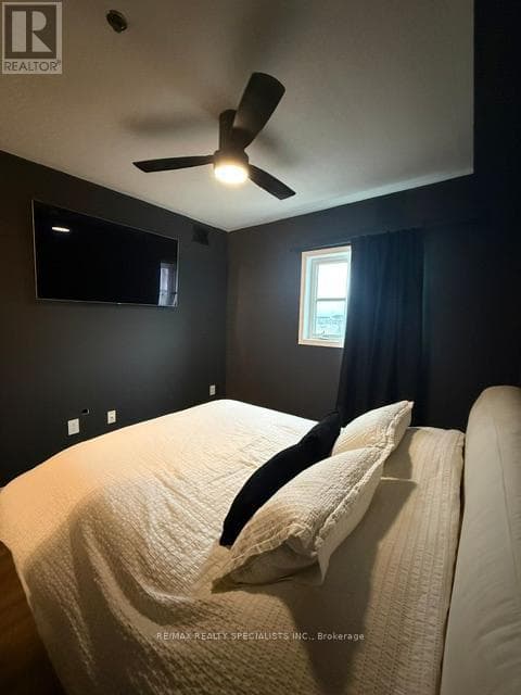 Single Family at 203- 70 BAYCLIFFE Crescent, Brampton (Northwest Brampton), Ontario - Photo 7 - RE/MAX Garden City Realty