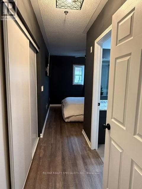 Single Family at 203- 70 BAYCLIFFE Crescent, Brampton (Northwest Brampton), Ontario - Photo 9 - RE/MAX Garden City Realty